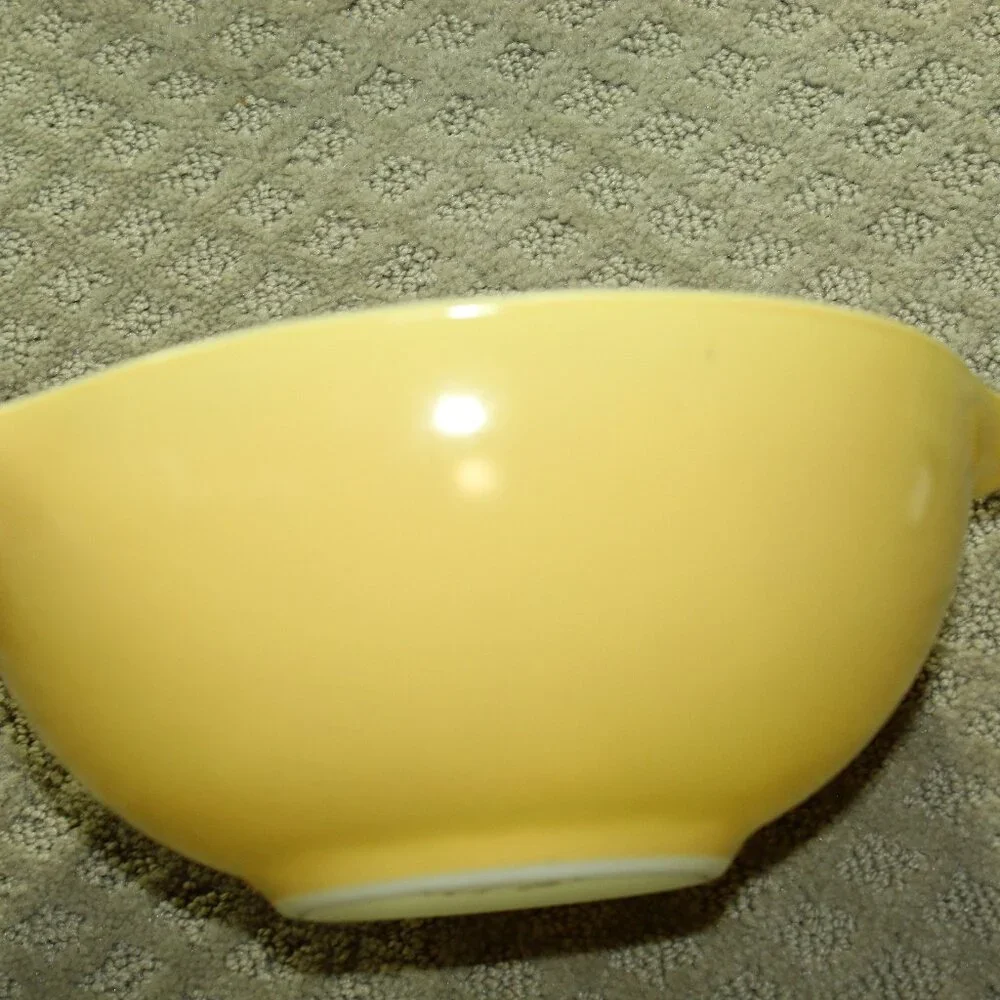 Set of 3 Vtg 1960's Pyrex Town & Country Cinderella Mixing Bowls 444, 443, 442
